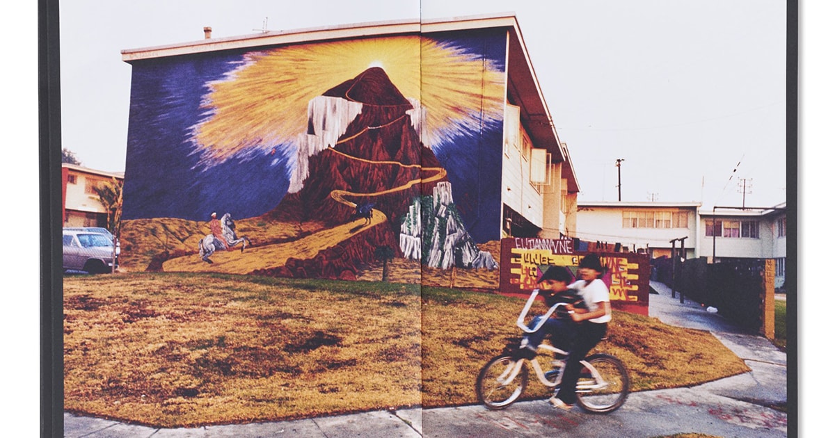 ガスマノ・セサレッティの最初期シリーズを収録『VARRIO』 | NEWS