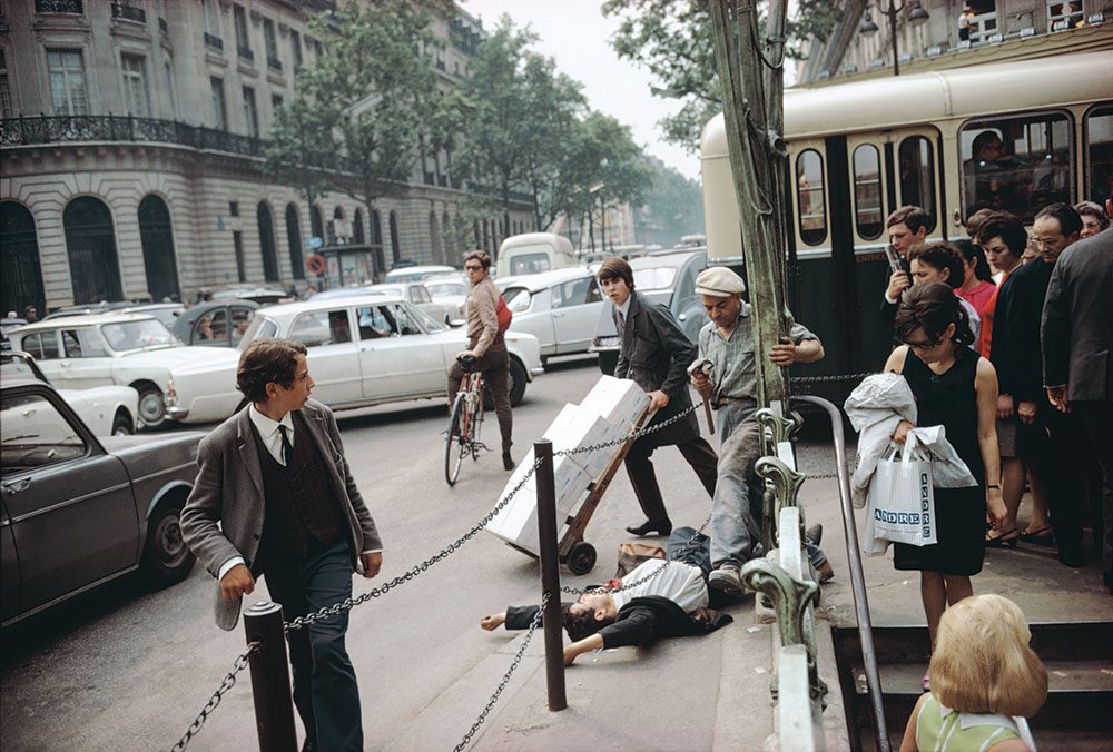 33-Paris, France, 1967  Joel Meyerowitz courtesy Polka Galerie