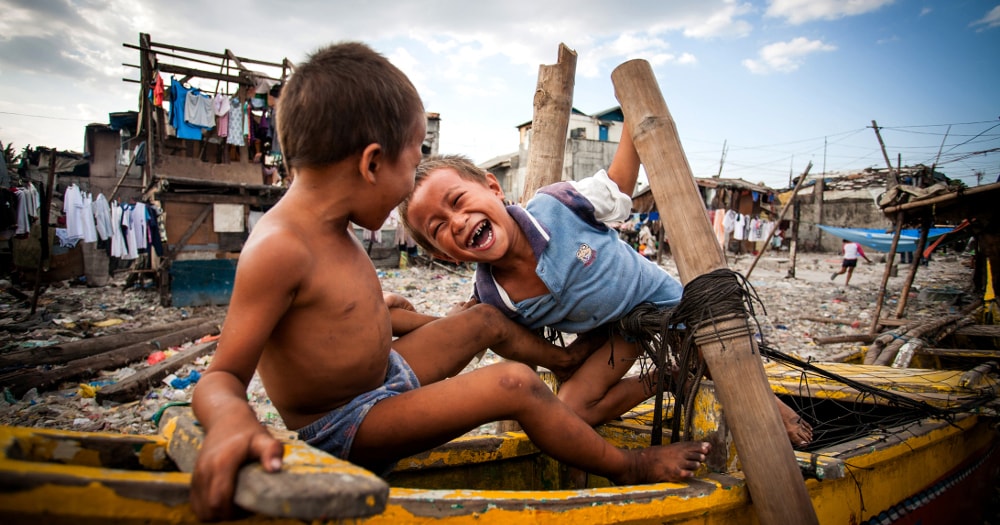 日本人視点で切り取った世界の現実 死者と共に暮らす人達 フィリピン ナボタス墓地 展 News Ima Online