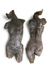 トルソー1984年 小夜子の身体を石膏で型取り、 特殊なマチエールを施した 横須賀唯一ディレクション彫刻作品。制作：現代工房・安藤隆夫