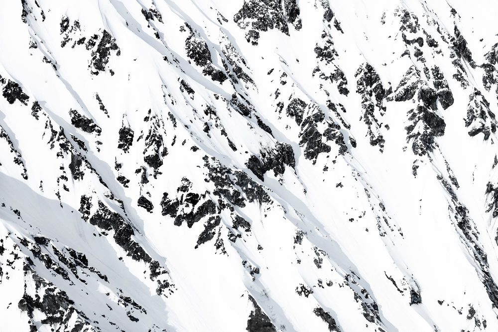 SNOW MOUNTAIN #01 / LAND © 2020 Mikiya Takimoto