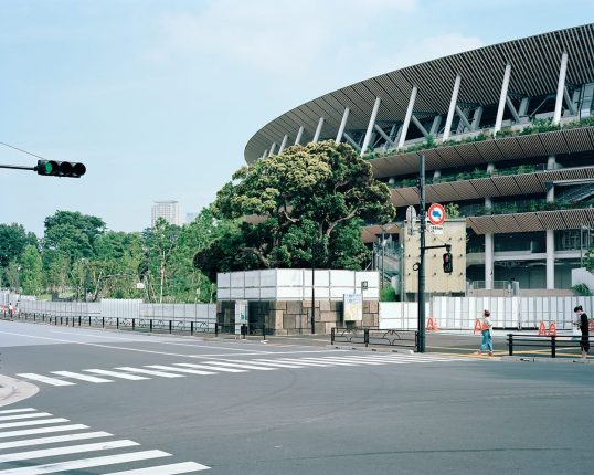 Yu Suzuki “TOKYO TRANSPARENT BOUNDARIES” 13-09#001_2020, 440mm×550mm, Type-C print ©︎ Yu Suzuki