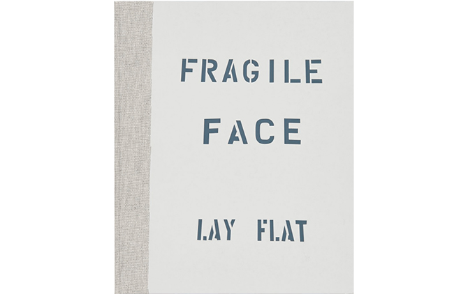 ヴェネチア・スコット作品集『FRAGILE FACE LAY FLAT』