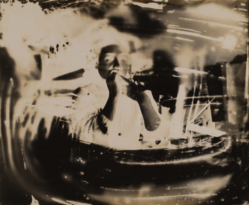 ⼤⻄茂《点滅の相》ゼラチン・シルバー・プリント、年不詳(1950 年代)、44.2×53.8cm © Shigeru Onishi, courtesy of MEM