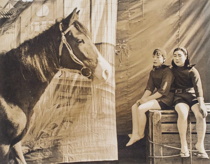 《（馬と少女）》1940年、個人蔵（兵庫県立美術館寄託）