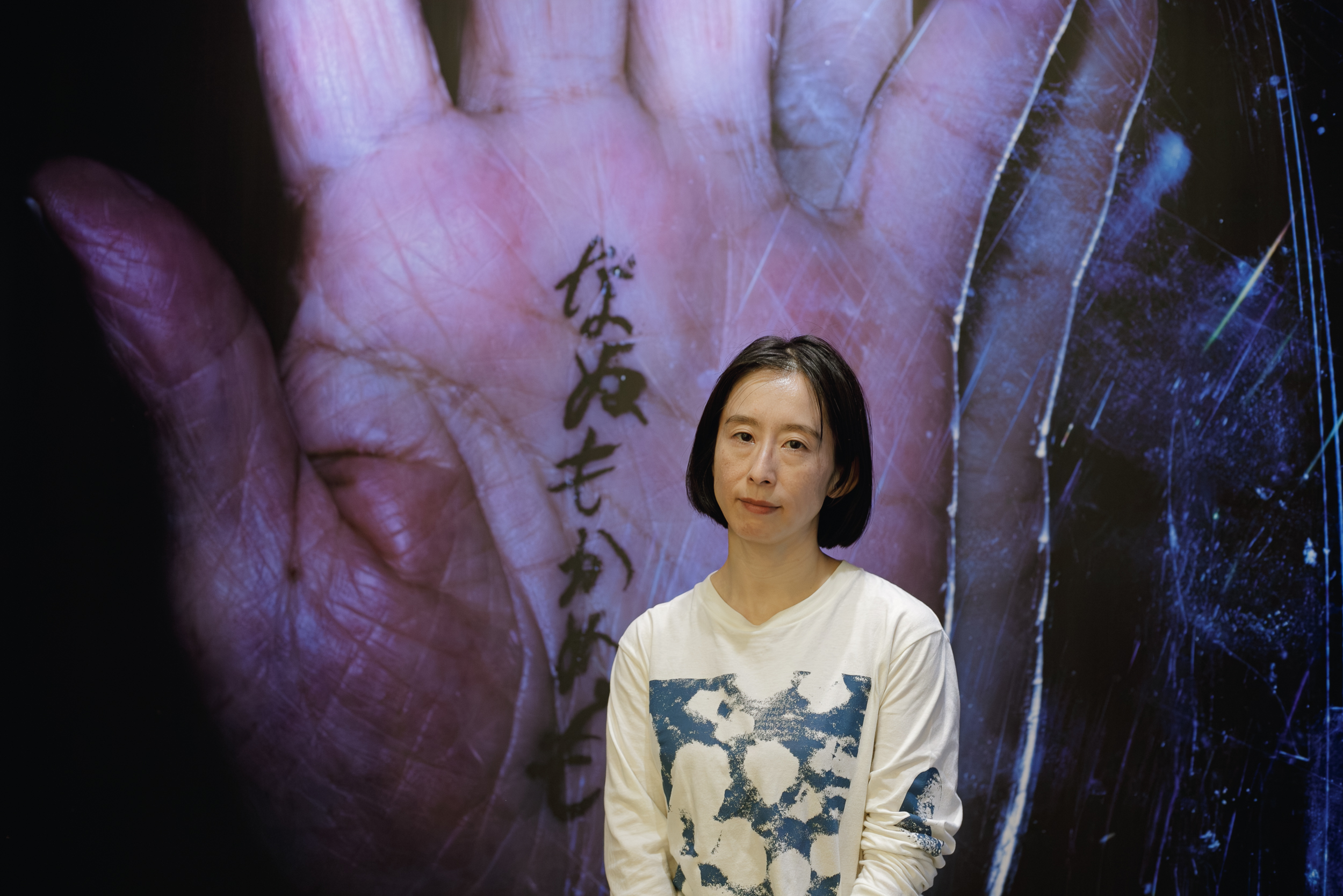 志賀理江子《なぬもかぬも》──言葉の裂け目に立つ風景|アーティゾン美術館「漂着」展開催中 | IMA_LS9