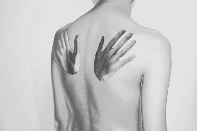 Momosaki main visual