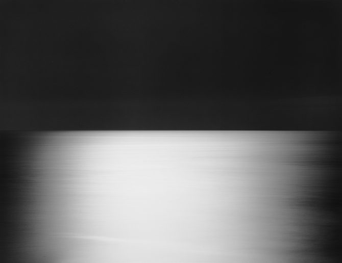 07_杉本博司 《相模湾、江之浦》 2025年 ゼラチン・シルバー・プリント 119.4×149.2cm
