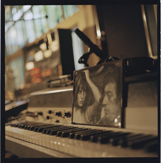 SLRD_CHARLOTTE-GAINSBOURG_EXHIBITION_IMAGE_02
